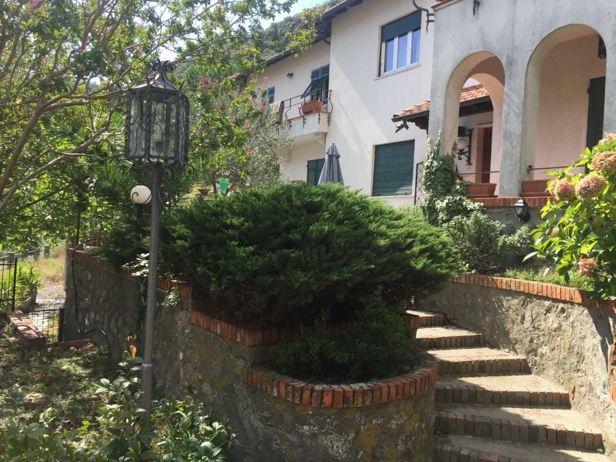 Appartamento In Villa A 5 Km Dal Mare Albisola Superiore Exterior foto